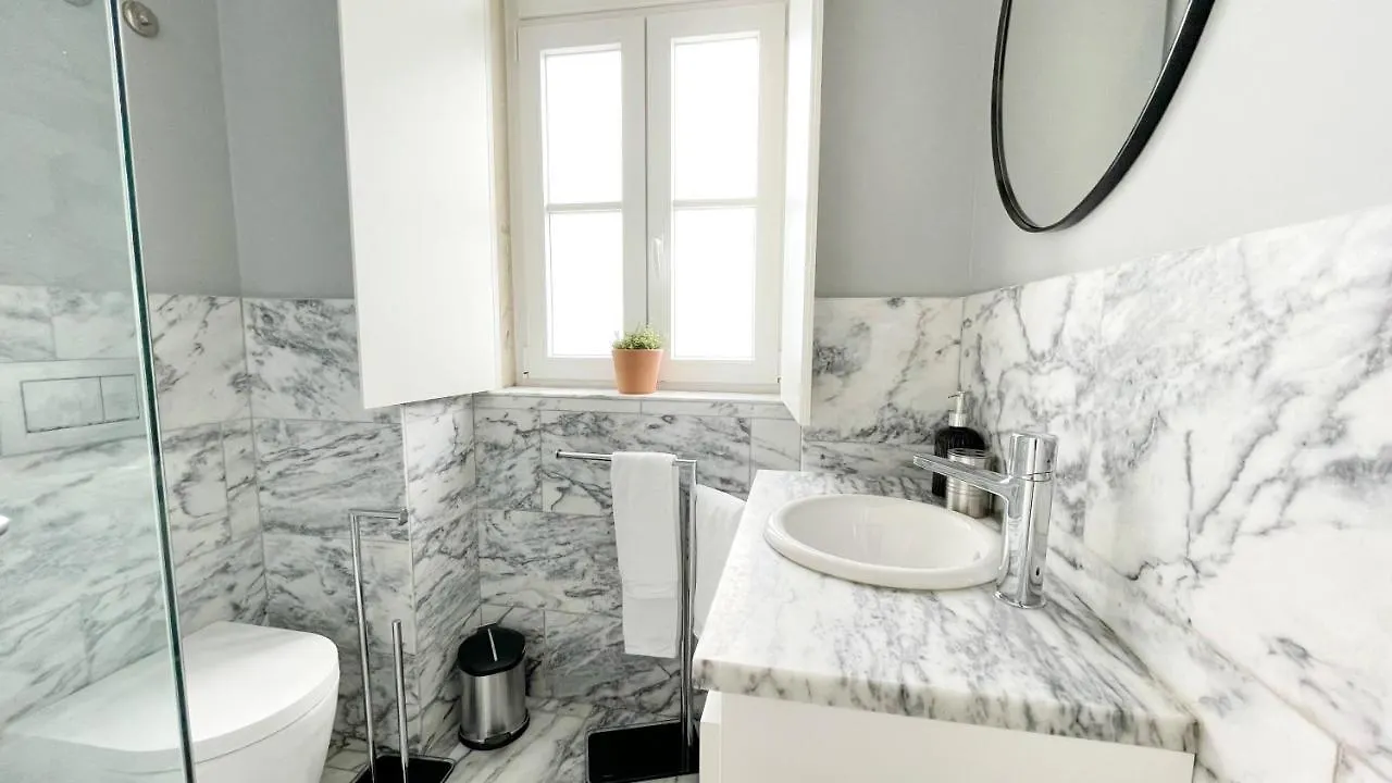 Vila Rosário 2 Lovely Apt with Private patio - by Homeful Lisboa Apartamento